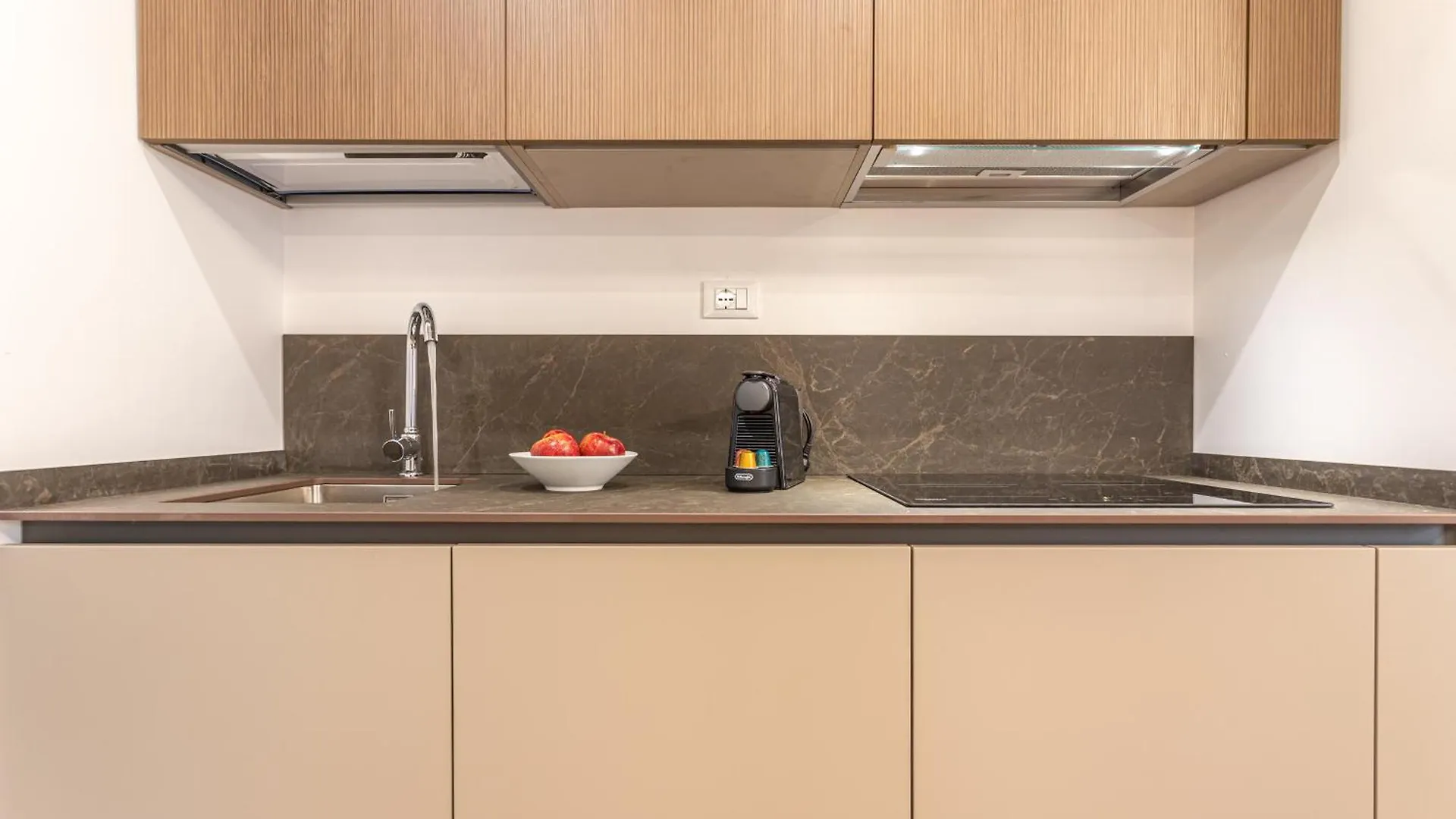 Vatican Modern Apartment 5 Min Metro A - Terrestre Rome
